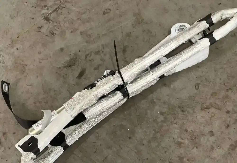 85342022604E штора подушок безпеки BMW X3 E83 2009