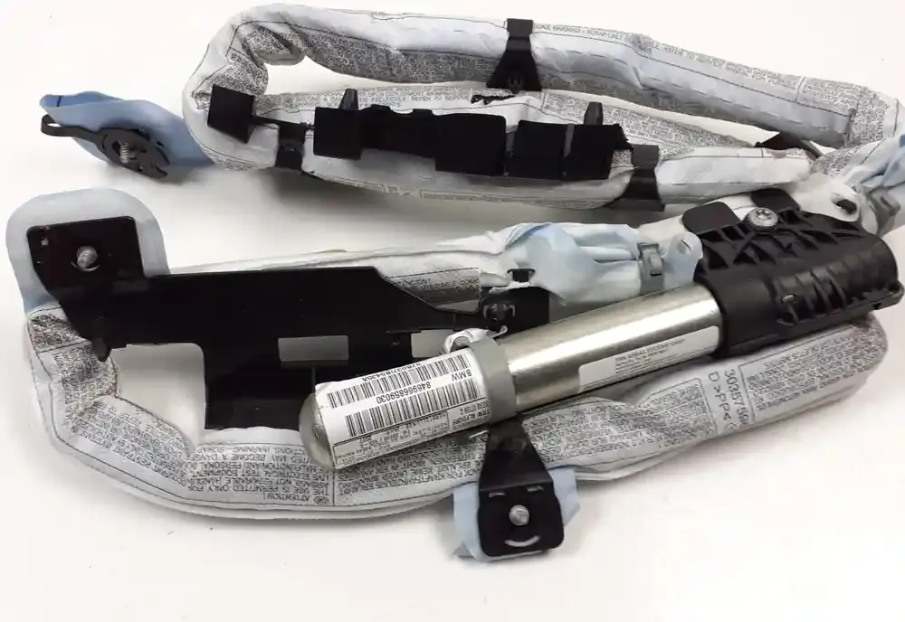 E509E325477U176 штора подушек безопасности BMW 3 E90 E91 2010