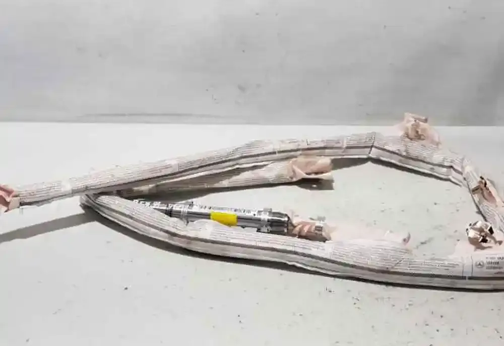 Q62078600102 штора подушек безопасности Mercedes-Benz E C207 W207 2009