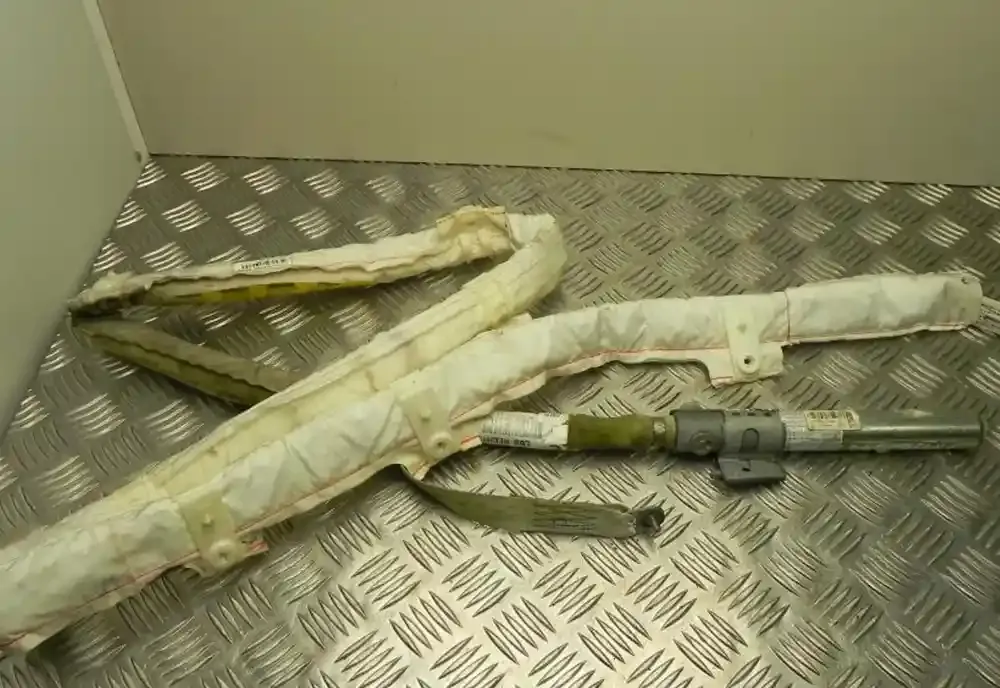 M2437 штора подушек безопасности BMW 5 E60 E61 2008