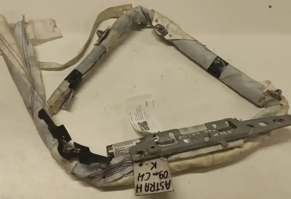 607657601E штора подушек безопасности Opel Astra H 2009