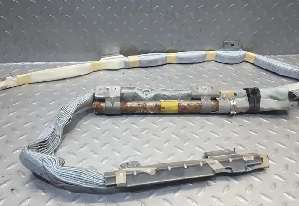 L62D7163683 штора подушек безопасности Lexus IS 220D-250-350 2007