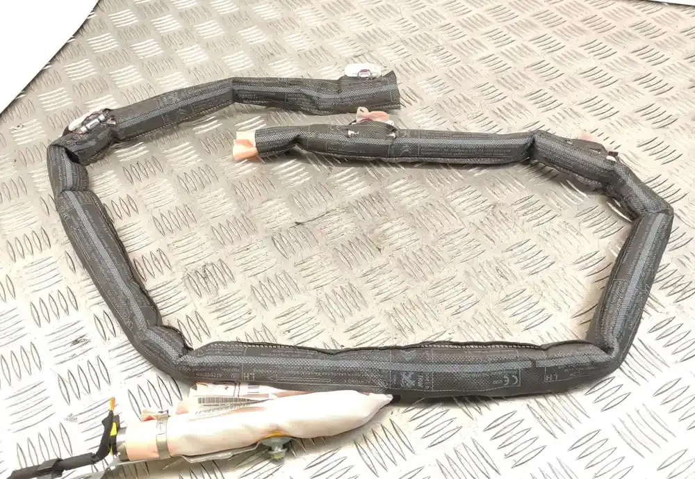 HB1D04264066 штора подушок безпеки Peugeot 308 2015