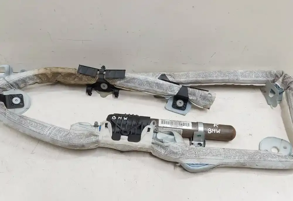 11B1039B0173W штора подушек безопасности BMW 3 E90 E91 2005