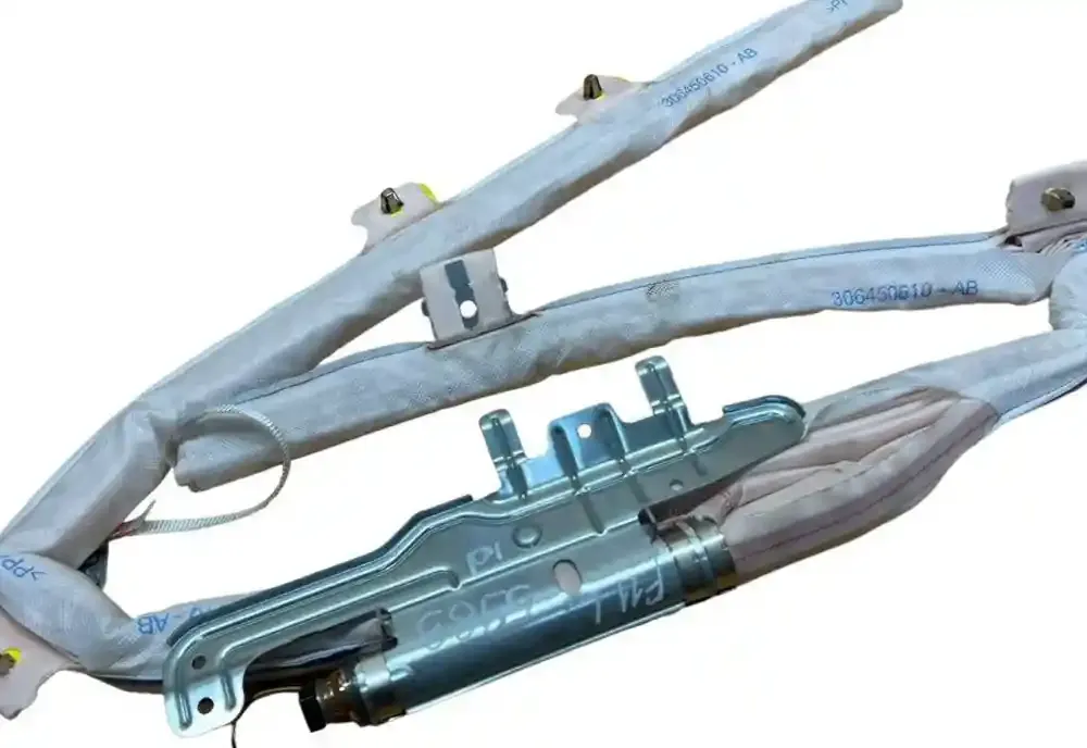 84914341908 штора подушок безпеки BMW 5 F10 F11 2016