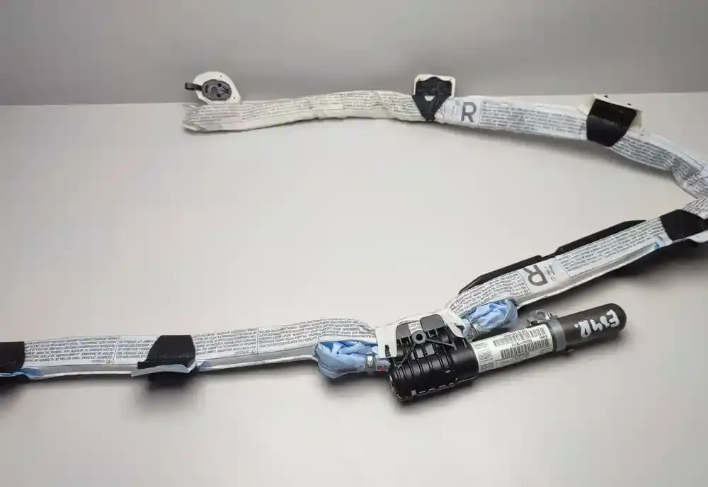 12B167AB1266Q штора подушок безпеки BMW X1 E84 2010
