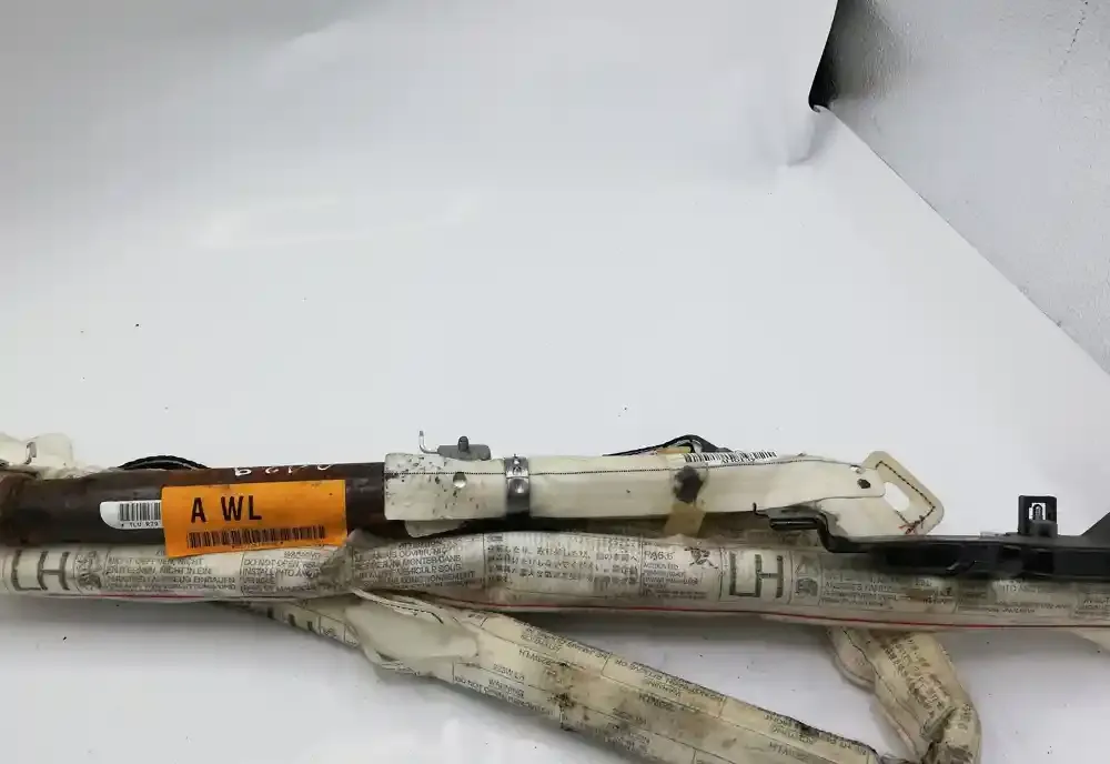 257726104AWL штора подушек безопасности Toyota Avensis T250 2004