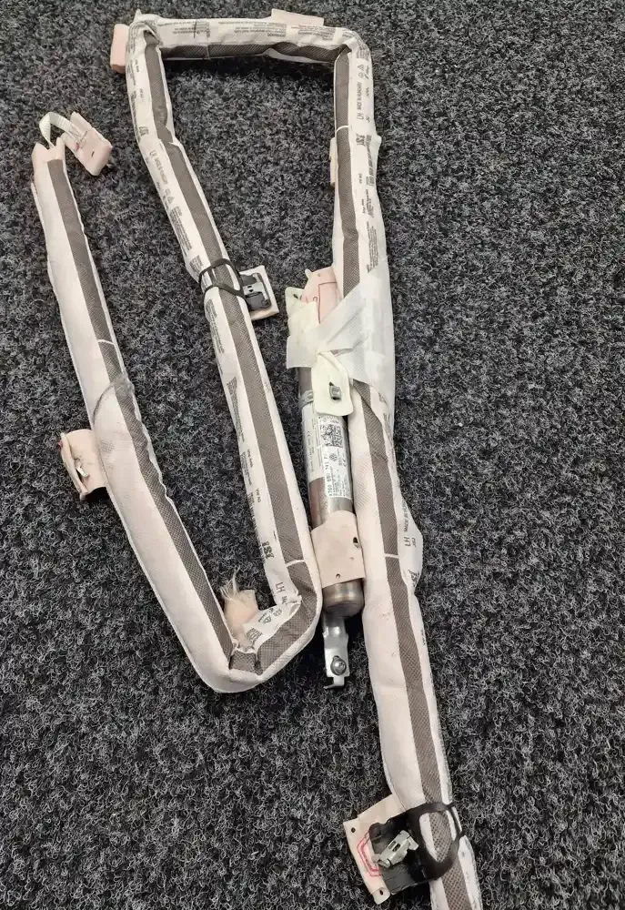 760880741F штора подушок безпеки Volkswagen Touareg III 2020