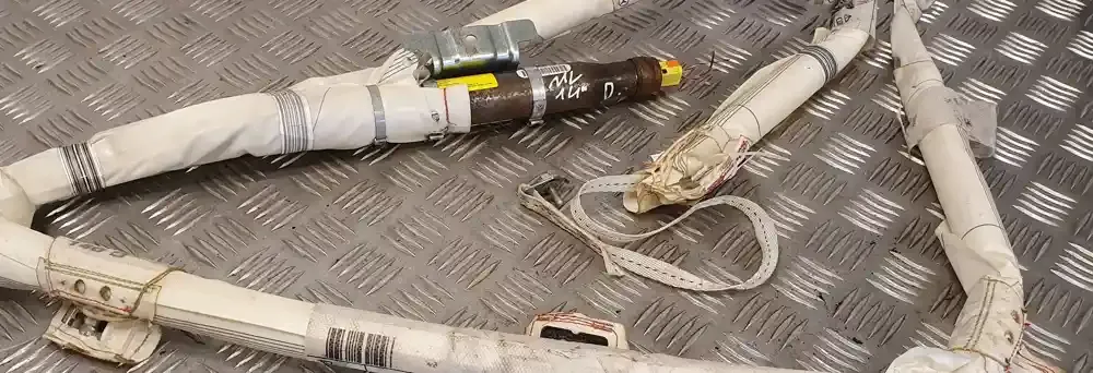 16686006022361315410243 штора подушек безопасности Mercedes-Benz ML W166 2013