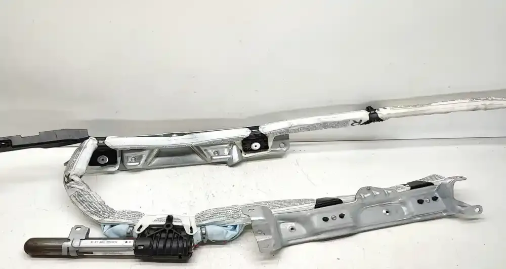1040448320022 штора подушек безопасности BMW X1 E84 2010