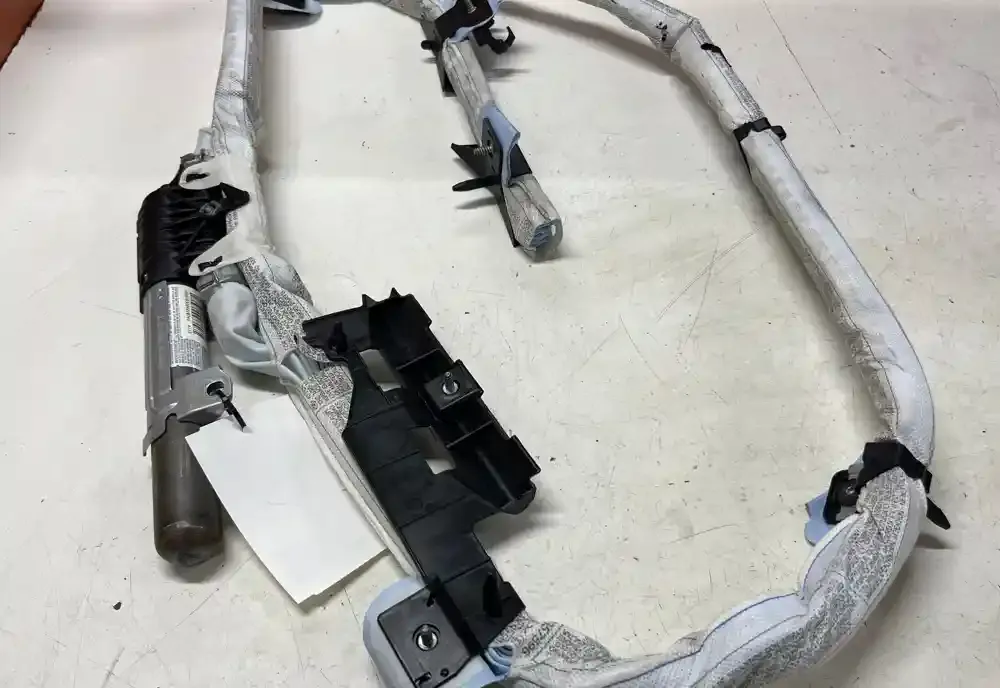 10B3339B10451 штора подушек безопасности BMW 3 E90 E91 2007