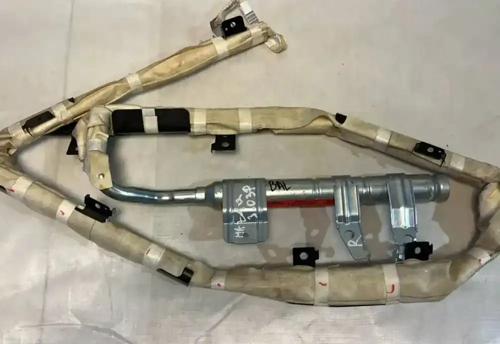 6037562 штора подушок безпеки Mazda 3 I 2004