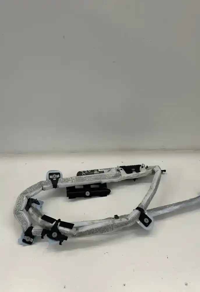 10B2829B07650 штора подушок безпеки BMW 3 E90 E91 2010