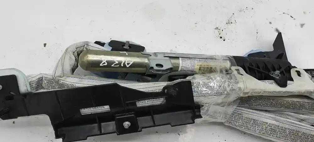 1013224140176 штора подушек безопасности BMW 3 E90 E91 2007