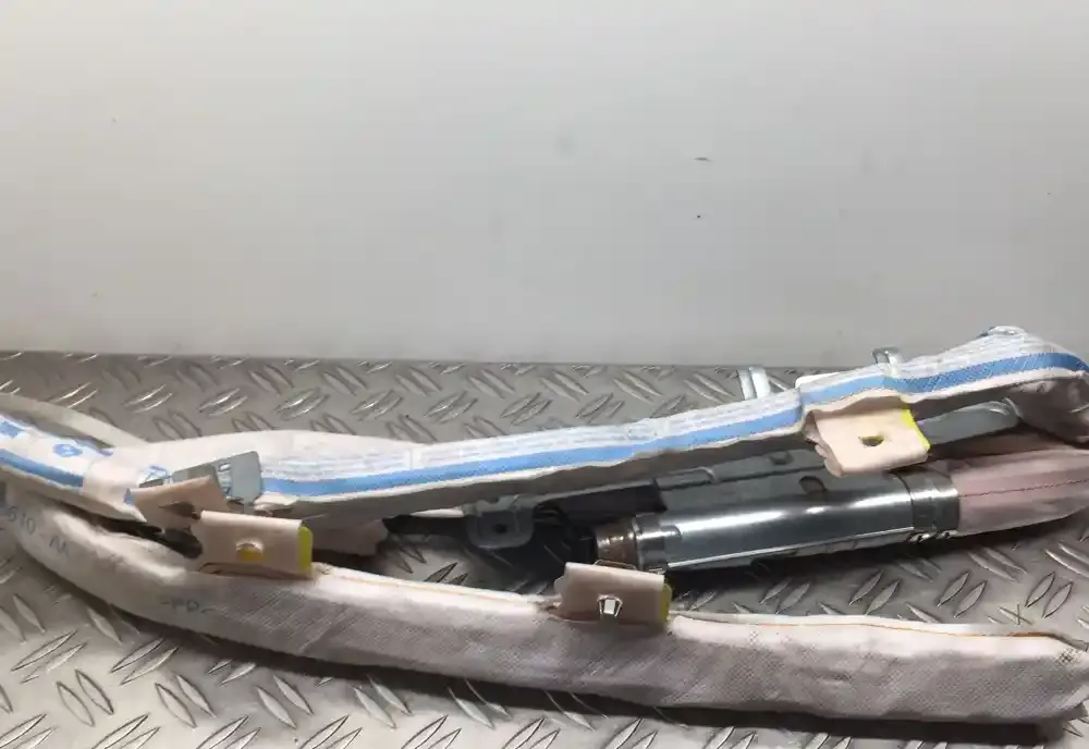 11B186XT0935 штора подушок безпеки BMW 5 F10 F11 2012