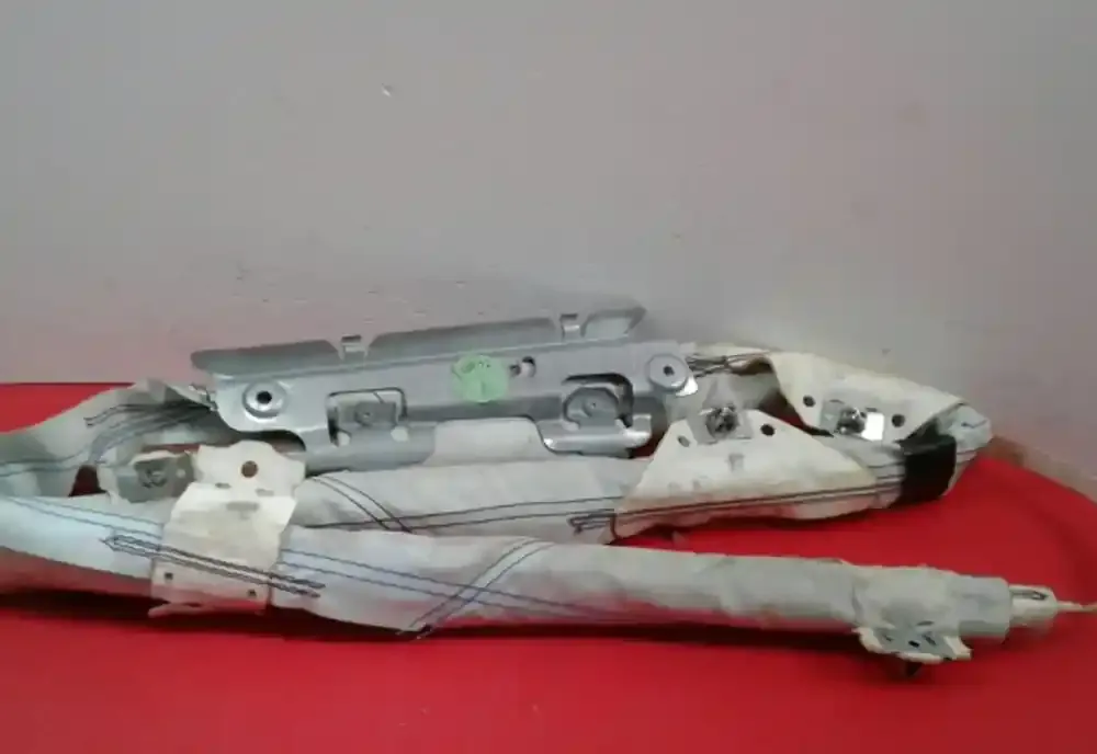 607658000C штора подушек безопасности Opel Astra H