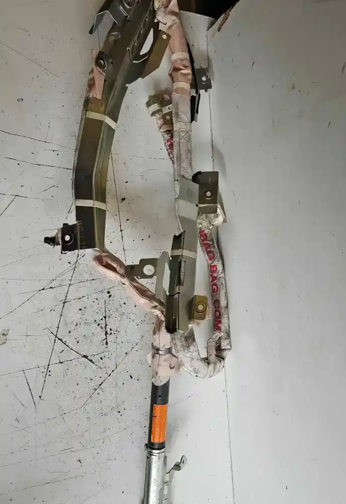 WMM003942 штора подушек безопасности Subaru Impreza III 2009