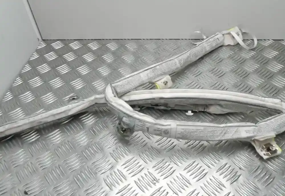M2742 штора подушок безпеки Volkswagen PASSAT CC 2011