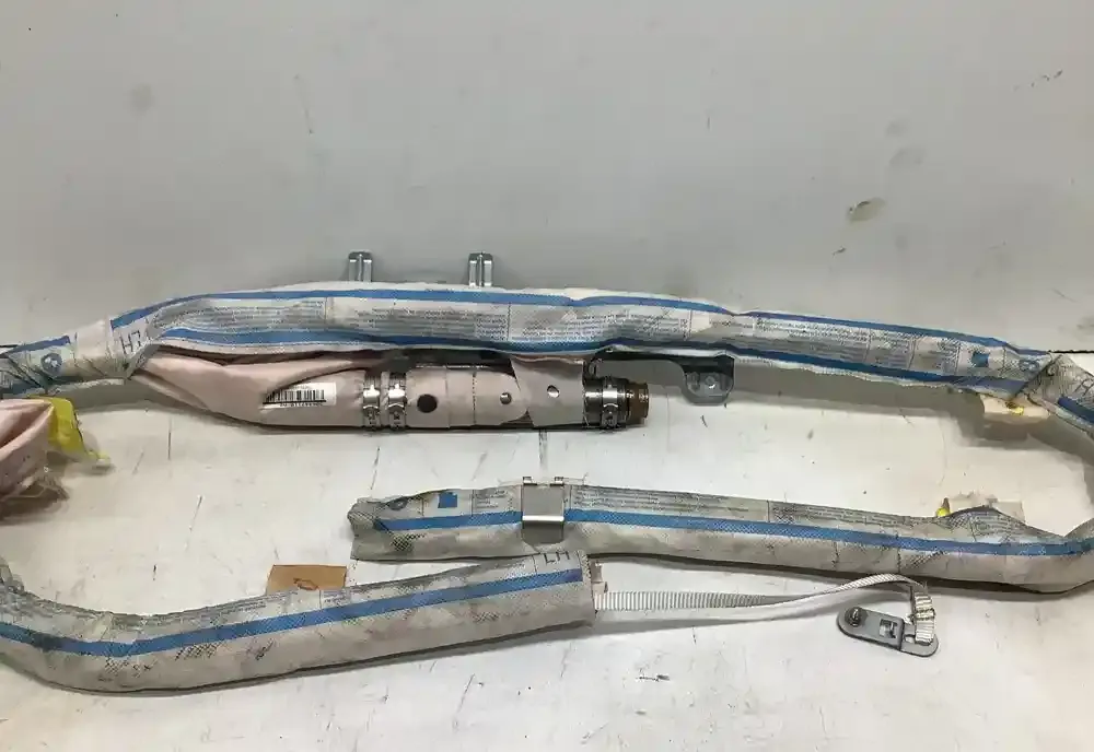 3064489 штора подушек безопасности BMW 5 F10 F11 2011