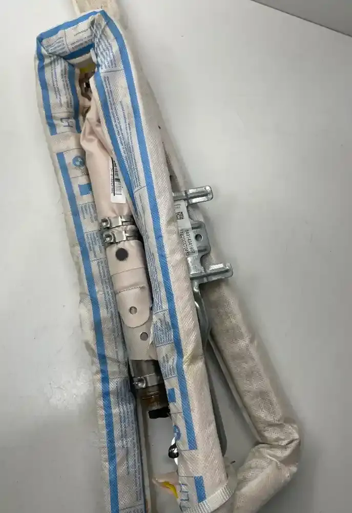 11B200XT0483 штора подушок безпеки BMW 5 F10 F11 2011