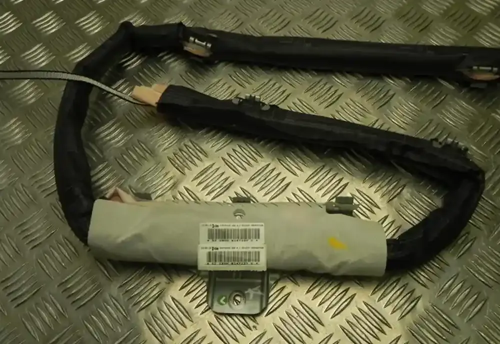 M2674 штора подушок безпеки Peugeot 5008 2010
