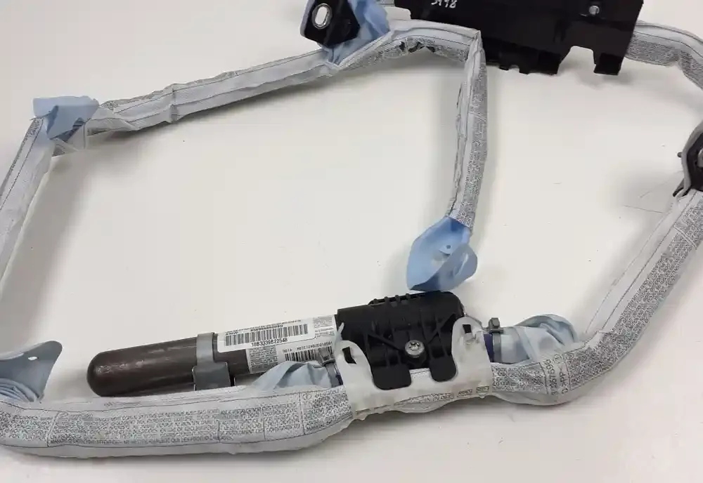 A3118A322968U176 штора подушок безпеки BMW 3 E90 E91 2010