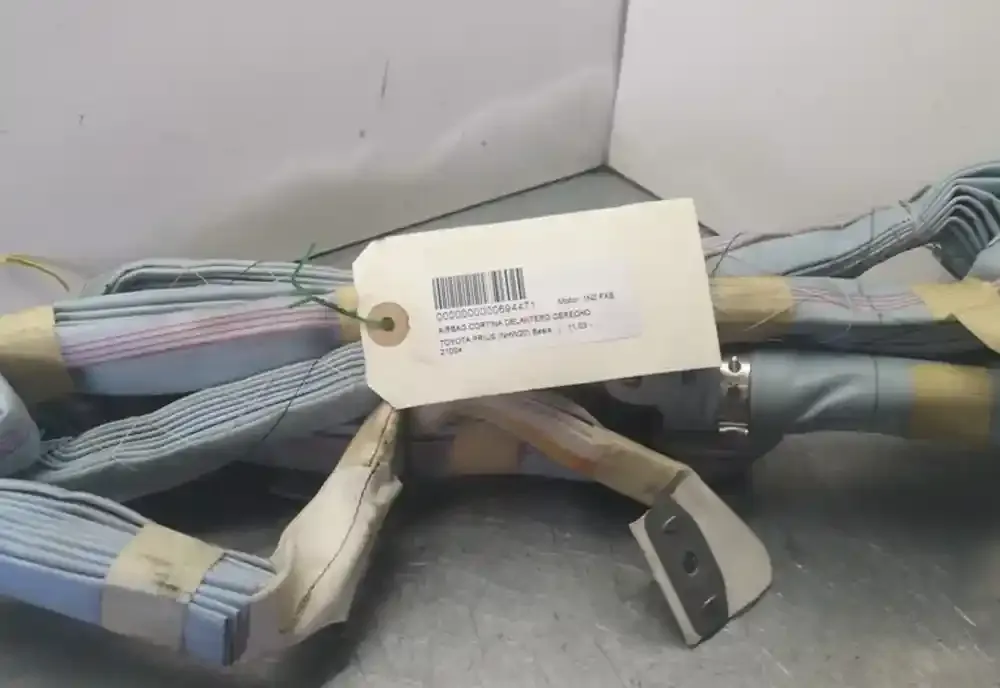 402103604042 штора подушек безопасности Toyota Prius (XW20) 2004