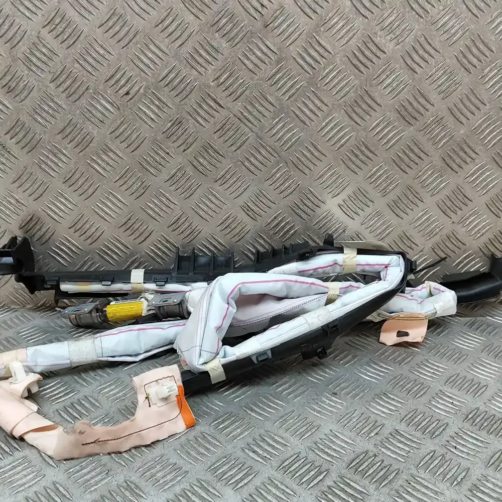 6217002130 штора подушек безопасности Toyota Auris E180 2013