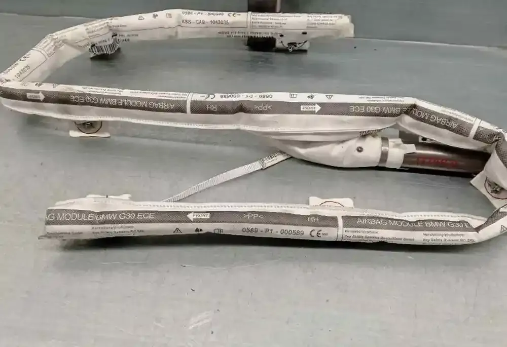 85737251814 штора подушек безопасности BMW 5 F10 F11 2020