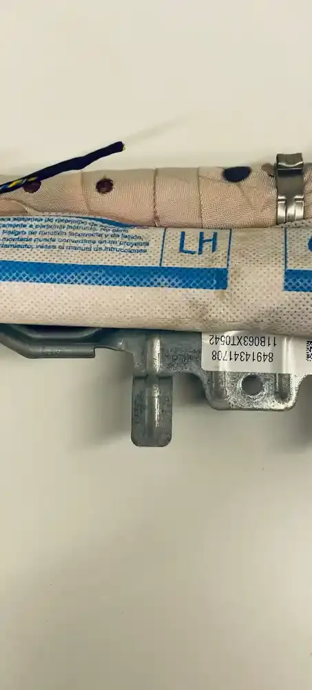 11B063XT0542 штора подушек безопасности BMW 5 F10 F11 2010