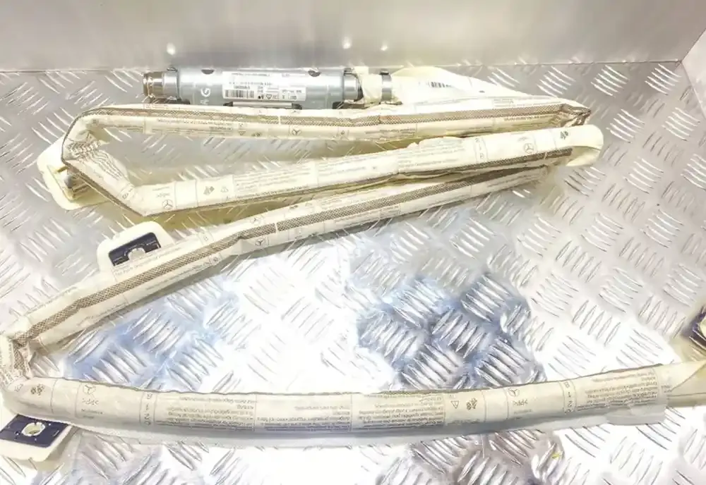 610932901 штора подушок безпеки Mercedes-Benz CLS C218 X218 2014