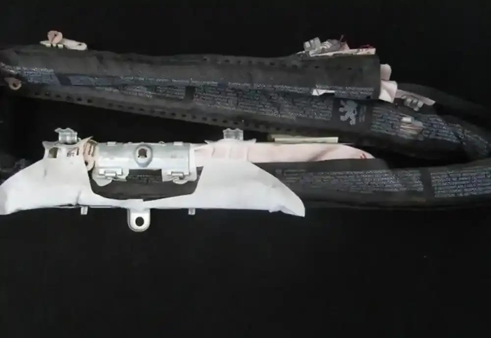 34107792B штора подушек безопасности Peugeot 308 2012