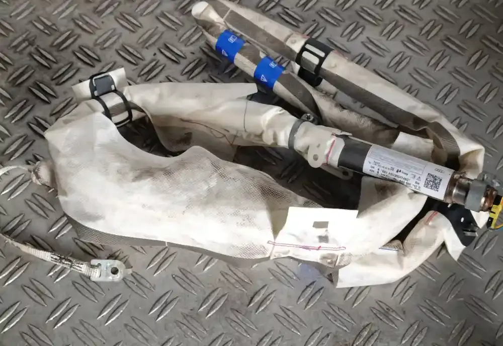 68SASG3004YKK0 штора подушок безпеки Audi A4 S4 B8 8K 2009