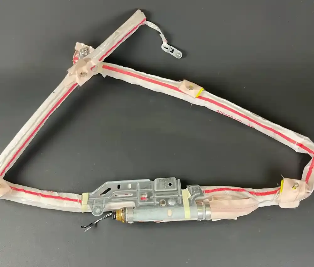 11B073ST0286 штора подушек безопасности BMW 7 F01 F02 F03 F04 2012