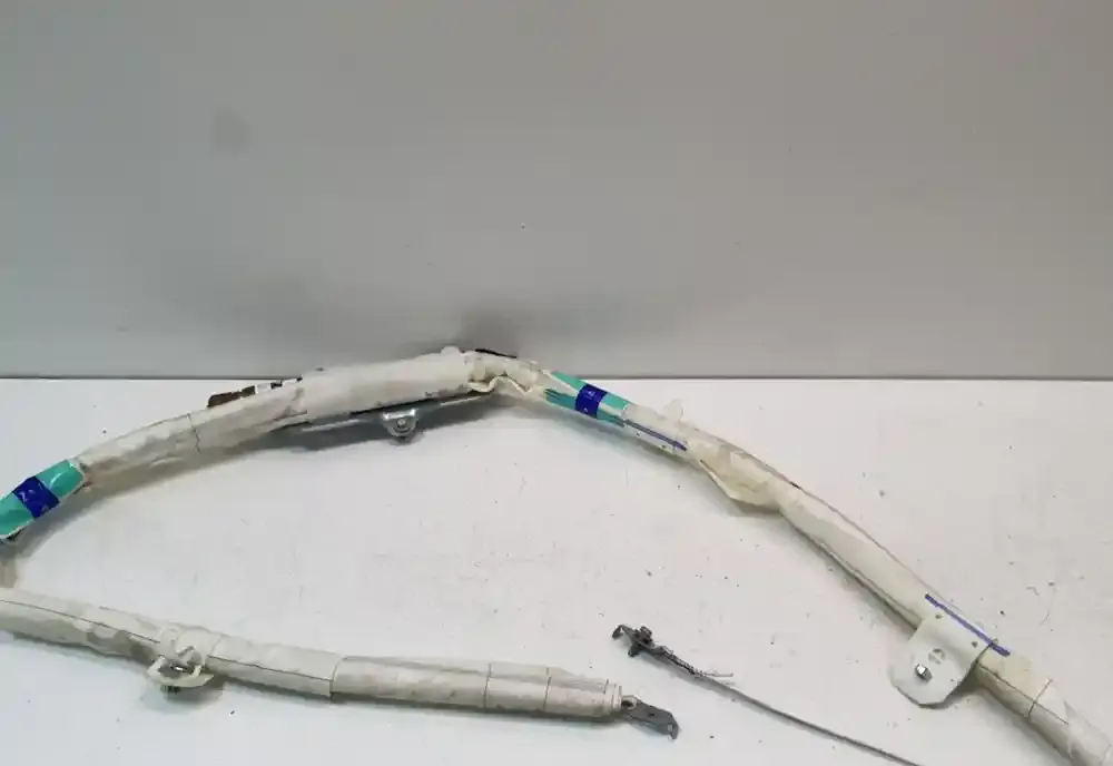 11141361617N0028 штора подушок безпеки Opel Astra J 2013