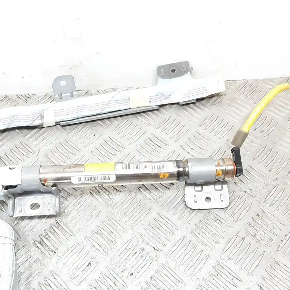 GJ602211G штора подушек безопасности Lexus IS 220D-250-350 2007