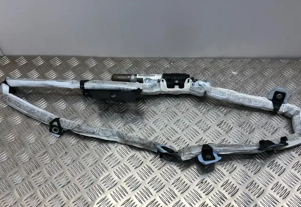 10B1469B1359F штора подушок безпеки BMW 3 E90 E91 2011