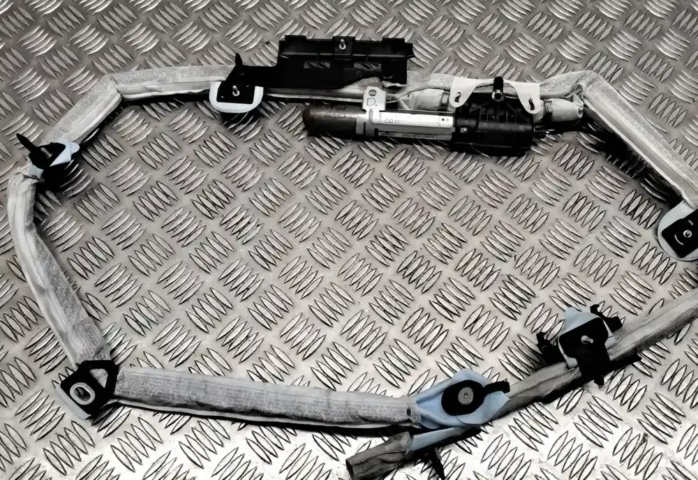 30380425F штора подушок безпеки BMW 3 E90 E91 2011