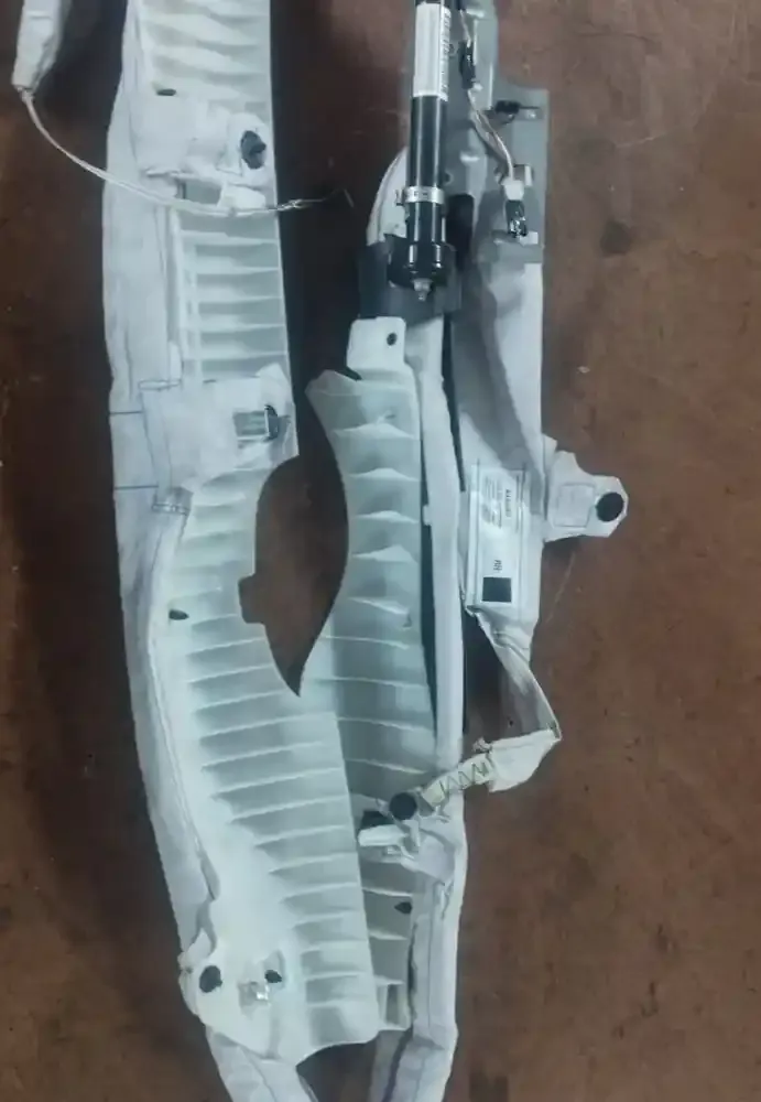 P04680574AE штора подушок безпеки Chrysler Voyager 2004