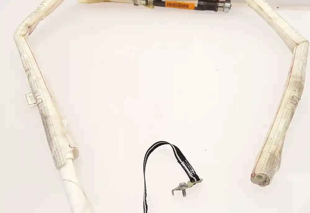 276505906AXL штора подушек безопасности Toyota Avensis T250 2006
