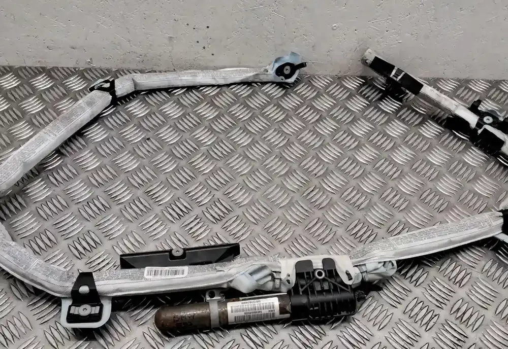 30380424D штора подушок безпеки BMW 3 E90 E91 2011