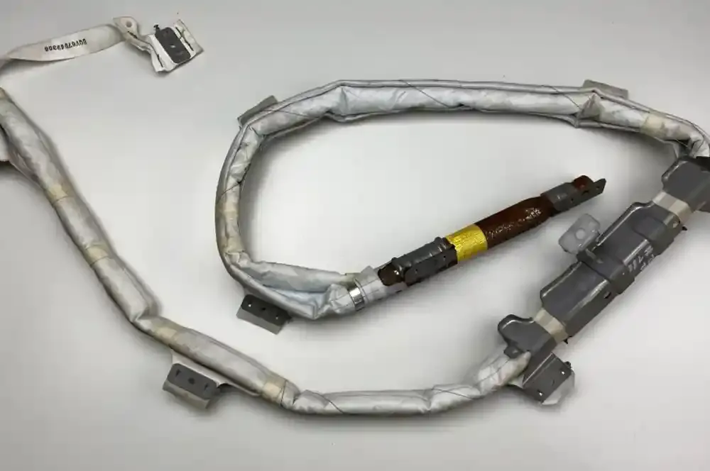 605691807QJ1 штора подушок безпеки Mitsubishi Lancer X 2008