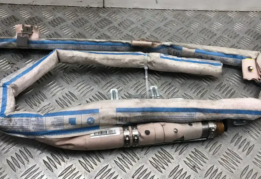 12B172XT1221 штора подушок безпеки BMW 5 F10 F11 2014