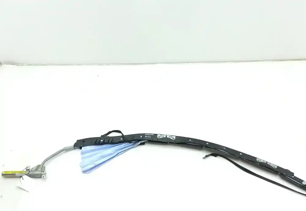 DN13301R штора подушек безопасности Mercedes-Benz C W203 2003