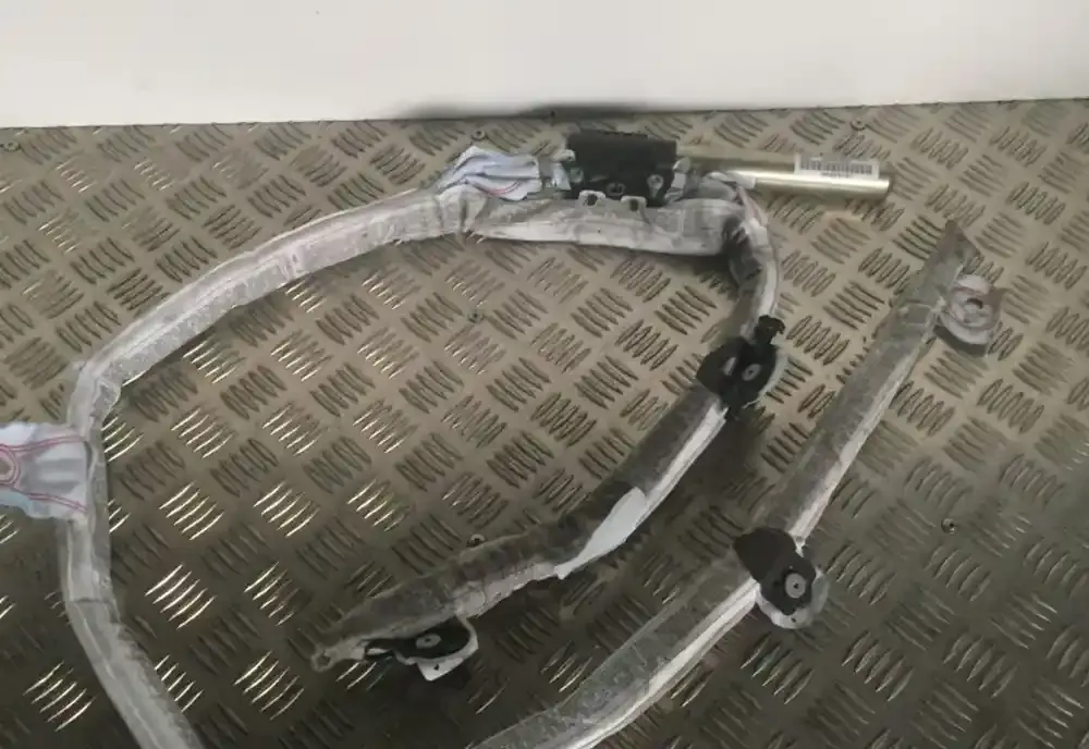 85707587006H штора подушок безпеки BMW 1 E81 E87 2005