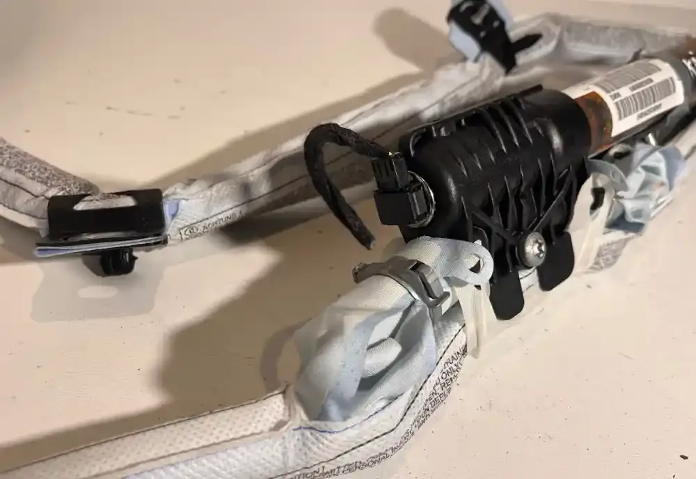 09B0421B3896R штора подушек безопасности BMW 3 E90 E91 2006
