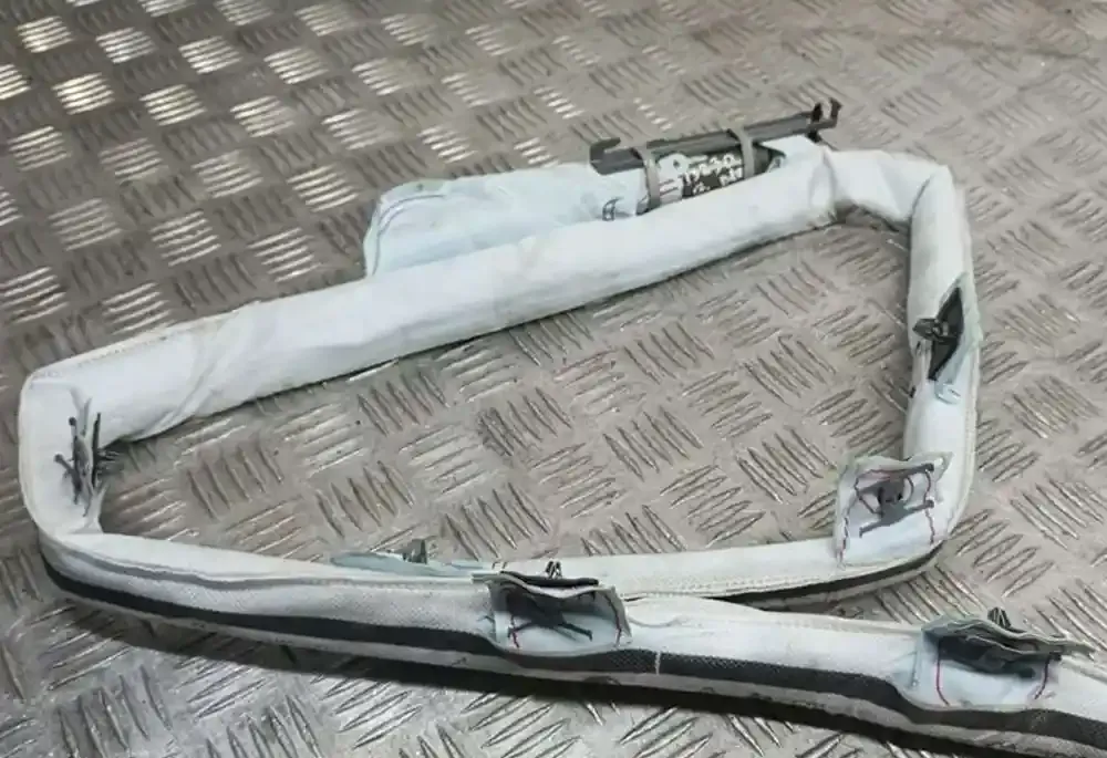 103583YZ штора подушок безпеки Skoda Fabia Mk3 (NJ) 2009