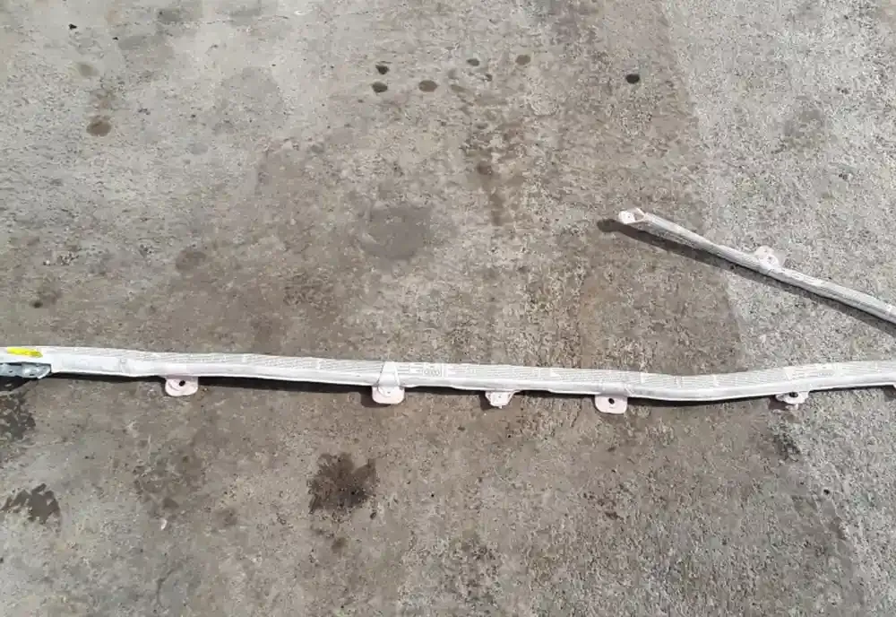 049UIC110830 штора подушок безпеки Audi A4 S4 B7 8E 8H 2006