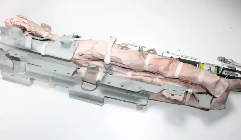 610880801B штора подушок безпеки Mitsubishi Outlander 2009
