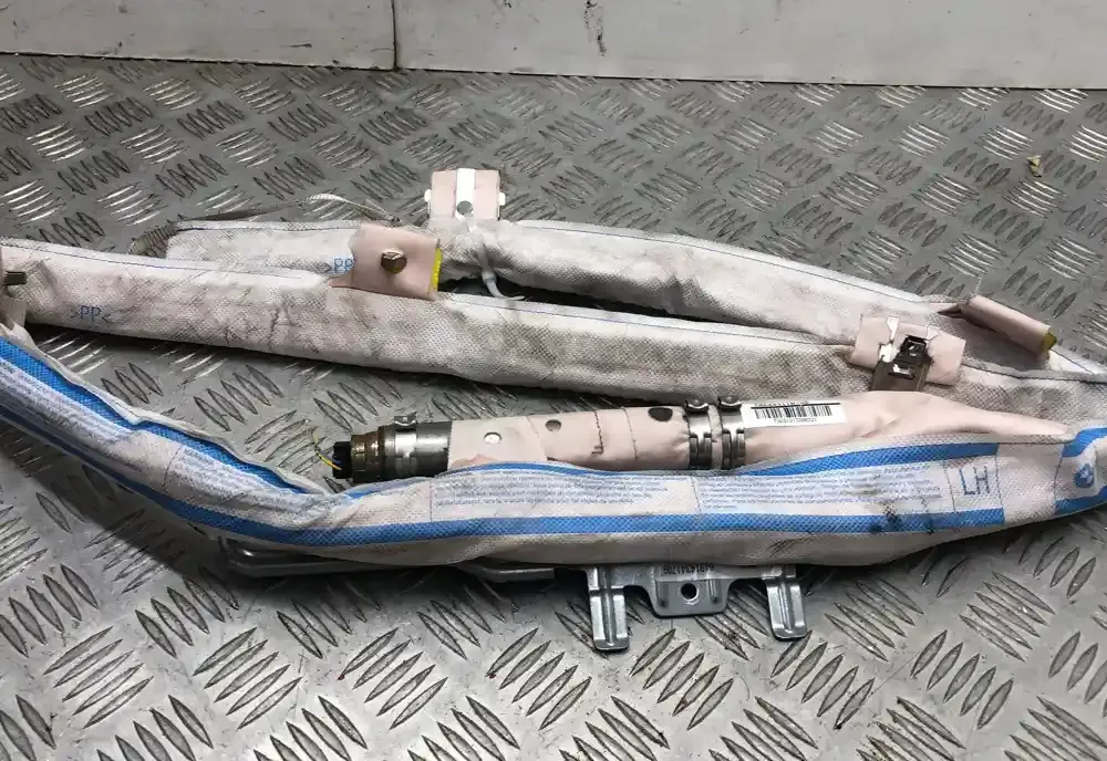 12B144XT0056 штора подушок безпеки BMW 5 F10 F11 2014